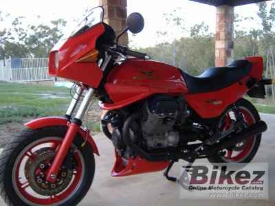 1985 Moto Guzzi V 1000 Le Mans IV photo